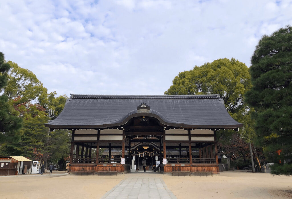 秋の京都紅葉神社湯めぐり